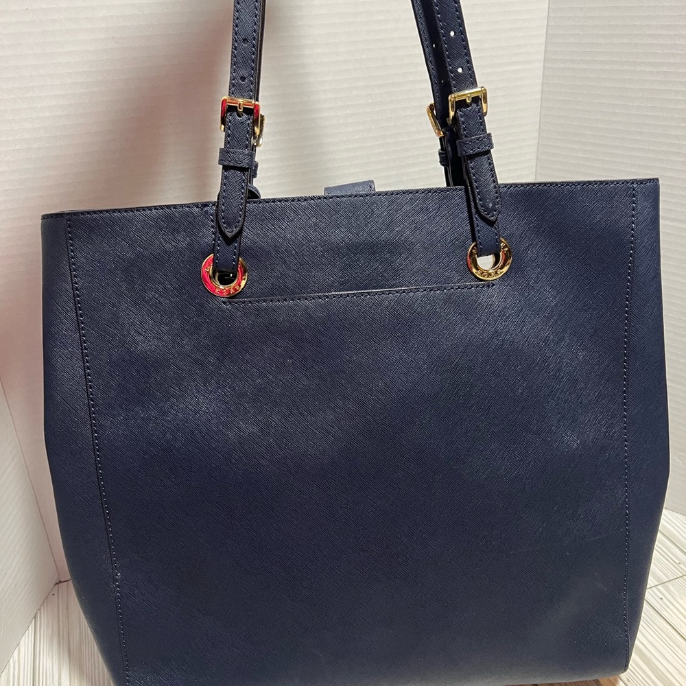 Michael Kors Bag Jet Set Travel Tote                     Color: Navy Blue large - Picture 2 of 9
